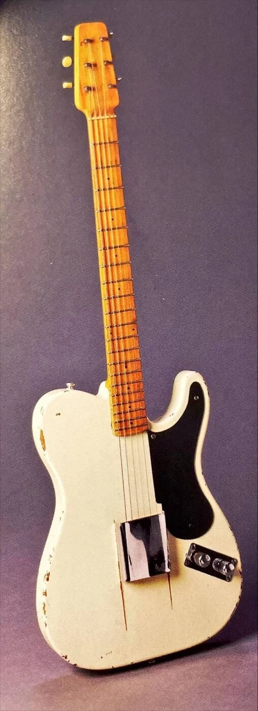 Prototyp der weißen Fender Solidbody-Gitarre mit Korpus-Design von George Fullerton